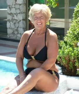 Sexy Mature Blonde (gallery link inside)