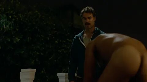 ausCAPS: Matthew Risch and Murray Bartlett nude in Looking 2