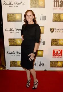 Molly Shannon Feet (18 photos) - celebrity-feet.com