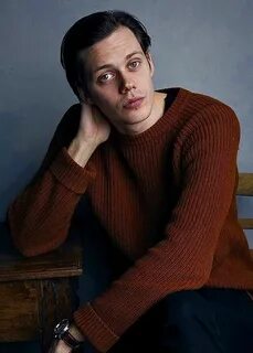 Pin de Hannah Dickey en Bill Skarsgård Famosos, Actores, Per