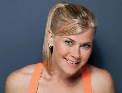 Alison Sweeney's Height, Weight, Shoe Size and Body Measurem