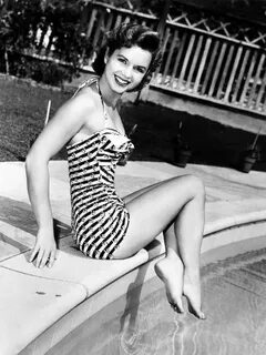 Debbie Reynolds Poolside, 1954' Photo Art.com