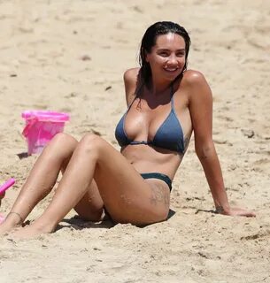 Rachael Lee in Bikini at the Beach in Sydney 01/24/2019 * Ce