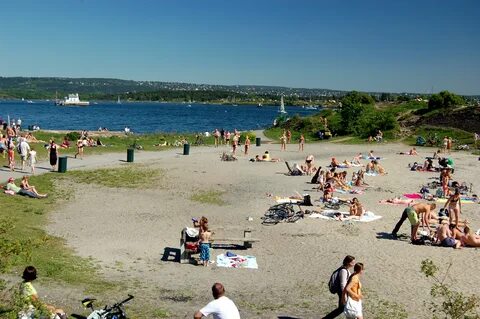 File:Huk beach Oslo.jpg - Wikimedia Commons