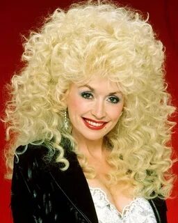 Dolly Parton Hairstyles / Dolly Parton Knows She Looks Artif