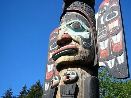 File:Ketchican totem pole 2.jpg - Wikimedia Commons