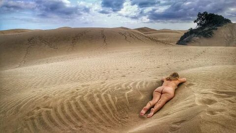 Travel Nudist Couple בטוויטר: "Maspalomas in winter, 3,5km h