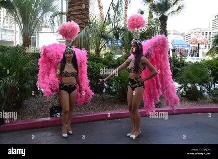 Show girls las vegas hi-res stock photography and images - A