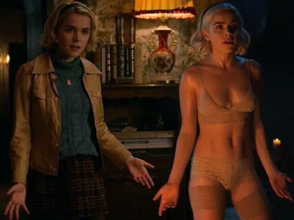 Kiernan Shipka Nude Sexy Photos - RealPornClip.Com