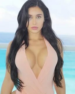 Joselyn Cano image