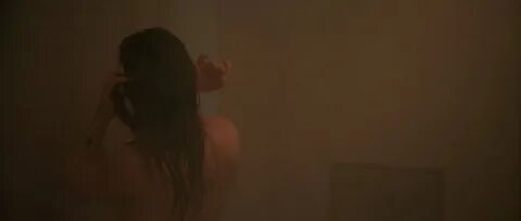 Ли Маршалл секси - Undress Me (2017) EroScena.com