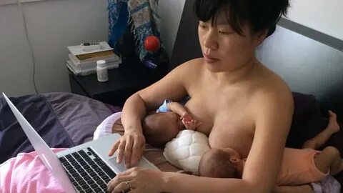 Mom posts breastfeeding photo to show moms can have careers