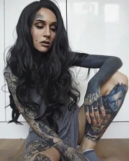 Pin su Monami Frost