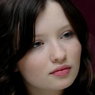 Emily Browning - Jung Love