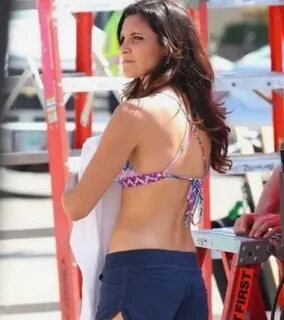 Unseen Swimsuit Pictures of Daniela Ruah Beside The NCIS Los