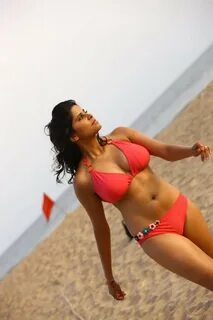 Indian Model Saie Tamhankar Spicy Bikini Stills Keralalives 