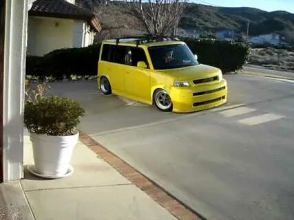 Slammed xB Pullin In The Garage - YouTube