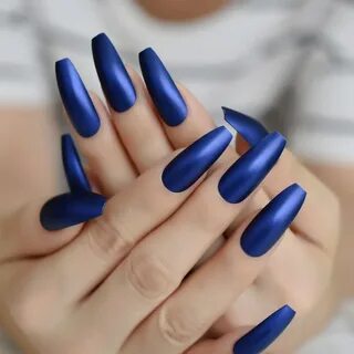 Длинные темно синие матовые накладные ногти искусственные од