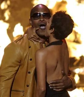 Jamie Foxx and Halle Berry At The Spike's Guys Choice (2009)