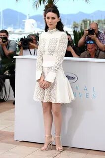 O estilo de Rooney Mara Wedding guest dress inspiration, Nic