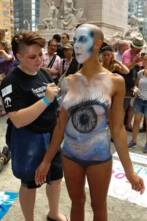 Photo: AOP 3982 NYC Bodypainting Day album FashionStock.com 