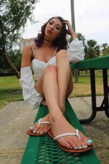 Jessica Jones Feet (109 photos) - celebrity-feet.com