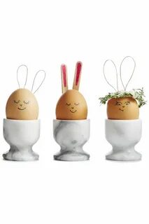The Easiest Egg Decorating Ideas for Your Most Egg-cellent E