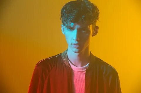 Troye Sivan Named 'Kia’s One to Watch' at 2016 Billboard Mus