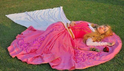 Princess Aurora (Sleeping Beauty) by Piperina ACParadise.com