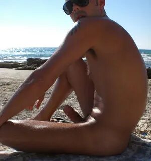 hot men and gay sex: Aroused at the beach