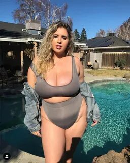 Lo Sangstaaa - Busty BBW Influencers - Busty BBW Porn