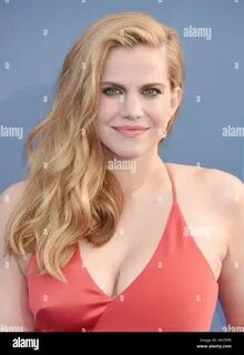 Anna chlumsky hi-res stock photography and images - Alamy
