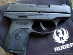 Ruger LC9s Compact Striker-Fired 9x19mm Semi-Automatic Pisto