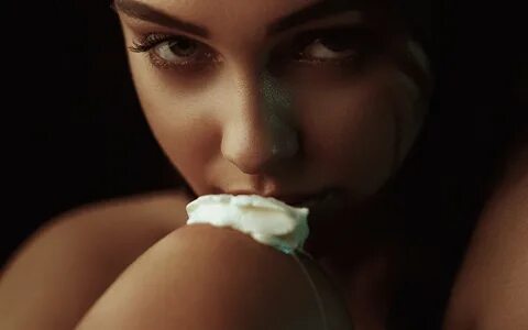 Секси девушки с мороженым (59 фото) - Порно фото голых девуш