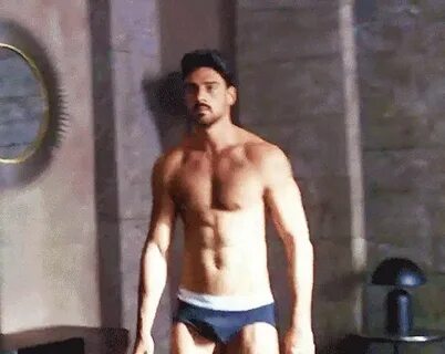 Michele Morrone, sexy italian actor nude in Netflix's 365 Da