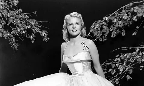 A Peggy Lee Christmas Keeps The Fever At Bay uDiscover