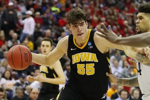 Iowa’s Luka Garza is a rising star, and Lefty Driesell has b