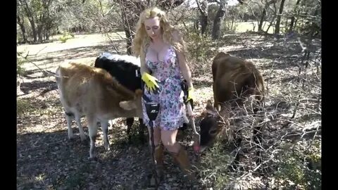 Diggin Britt & Friends Explorin' the Farm - YouTube