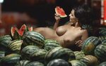 Еда на голых женщинах (68 фото) - Порно фото голых девушек