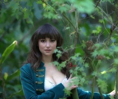 Milana Vayntrub - Imgur