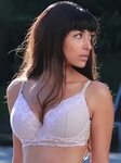 70+ Hot Pictures Of Hannah Simone Are Sexy As Hell - Top Sex