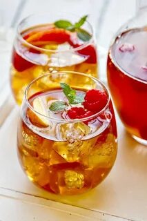 Sweet Tea Sangria with fresh peaches & raspberries Rezept Ap