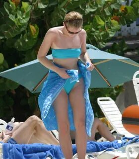 Jane Danson In Bikini On Barbados In 2003 - Celebzz - Celebz