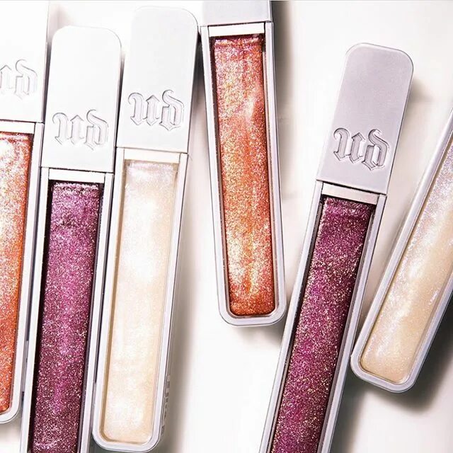#UrbanDecay 50% Off @hautelook 🔮 Get your magic glitter eyeshadow today wi...