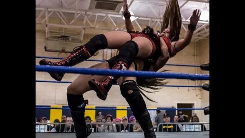 Nicole Savoy Takes Mary Dobson To Suplex City - Absolute Int