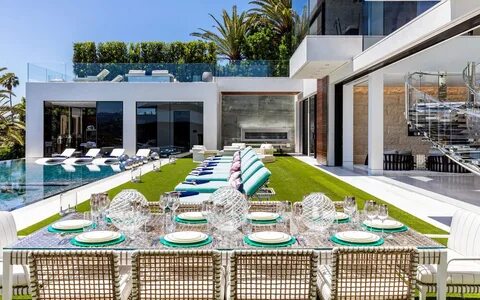Inside the most Luxurious Modern Mansion in Los Angeles