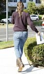 Jennifer Garner in Jeans and Boots - October 2014 * CelebMaf