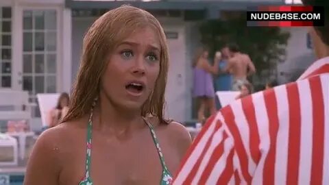 Christine Taylor in Bikini - A Very Brady Sequel (0:37) Nude