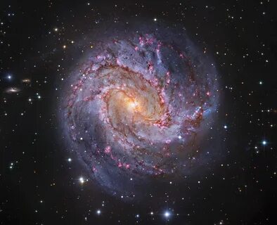 M83-New-HST-ESO-LL Spiral galaxy, Pinwheel galaxy, Galaxy im