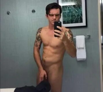Drake Bell Leaked Frontal Nude Selfie Photos - Gay-Male-Cele